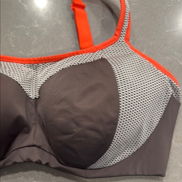 Curvy Couture Gray and Orange Sports Bra with Molded Cups - Picture 4 of 5